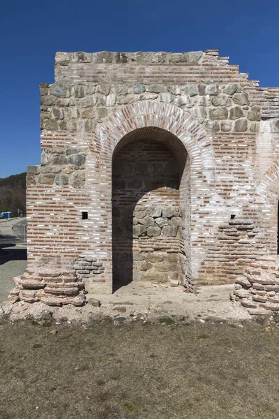 Ruiny Starożytnej Twierdzy Rzymskiej Brama Trajan Region Sofii Bułgaria — Zdjęcie stockowe
