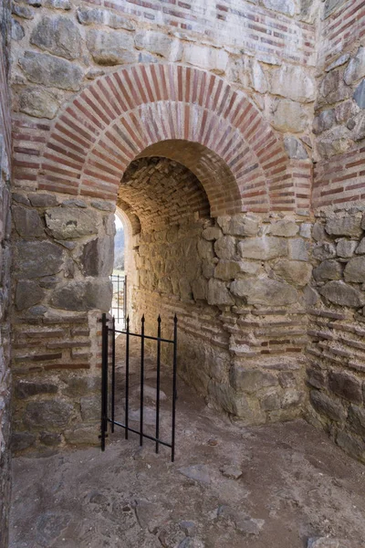 Ruínas Antiga Fortaleza Romana Portão Trajano Região Sófia Bulgária — Fotografia de Stock