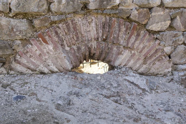 Ruínas Antiga Fortaleza Romana Portão Trajano Região Sófia Bulgária — Fotografia de Stock