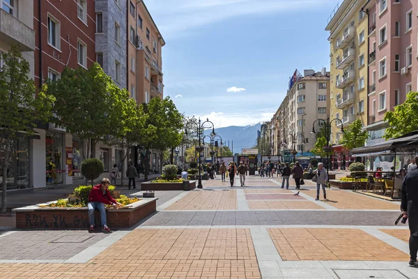 Sofia Bulgarien April 2019 Walking Människor Boulevard Vitosha Staden Sofia — Stockfoto