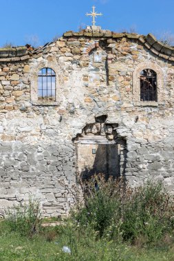 Zhrebchevo Rezervuarı'nın dibindeki Rila'lı Aziz John Antik Ortaçağ Doğu Ortodoks kilisesi, Sliven Bölgesi, Bulgaristan