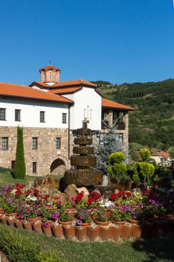 Lesnovo Manastırı, Kuzey Makedonya - 21 Temmuz 2018: Kuzey Makedonya Cumhuriyeti,Lesnovo'lu Aziz Başmelek Michael ve Aziz Hermit Gabriel'in Lesnovo Manastırı'nın gün batımı manzarası