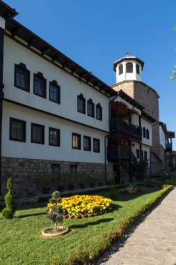 Lesnovo Manastırı, Kuzey Makedonya - 21 Temmuz 2018: Kuzey Makedonya Cumhuriyeti,Lesnovo'lu Aziz Başmelek Michael ve Aziz Hermit Gabriel'in Lesnovo Manastırı'nın gün batımı manzarası