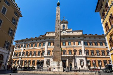 Rome, İtalya - 23 Haziran 2017: Roma, İtalya Palazzo Montecitorio görünümünü şaşırtıcı