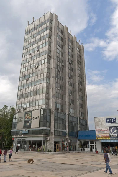 保加利亚西里斯特拉 2008年5月1日 保加利亚多布里希市中心的建筑和街道 — 图库照片