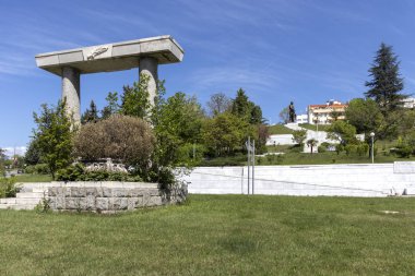 Sandanski, Bulgaristan - 29 Nisan 2019: Bulgaristan'ın Sandanski kasabasındaki Trakya gladyatörü Spartacus Anıtı