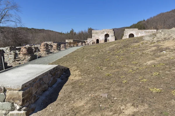 Zbytky Starobylé Římské Pevnosti Trajianova Brána Oblast Sofie Bulharsko — Stock fotografie