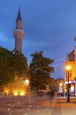 Plovdiv, Bulgaristan - 10 Mayıs 2019: Plovdiv şehrinde Kimaya Camii'nin gün batımı görünümü, Bulgaristan