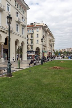 Selanik, Yunanistan - 30 Eylül 2017: Selanik şehir merkezinde Aristotelous Meydanı'nın panoramik manzarası, Orta Makedonya, Yunanistan