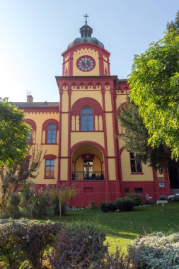 Sremski Karlovci, Voyvodina, Sırbistan - 11 Kasım 2018: Karlovacka lisede merkezi olan şehir Srijemski Karlovci, Voyvodina, Sırbistan