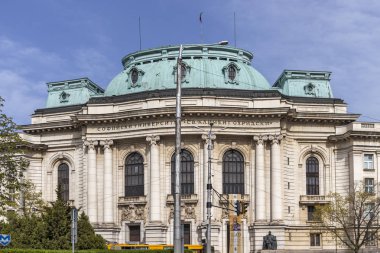Sofya, Bulgaristan - 24 Nisan 2019: Sofya Üniversitesi St. Kliment Ohridski Cephesi, Bulgaristan