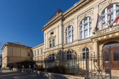 Novi Sad, Voyvodina, Sırbistan - 11 Kasım 2018: Novi Sad Şehrinin merkezinde Voyvodina Müzesi Binası, Voyvodina, Sırbistan