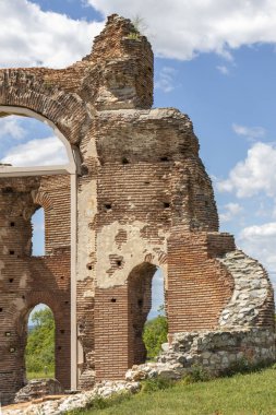 Kızıl Kilise - Perushtitsa kasabası yakınlarındaki erken Bizans Hıristiyan bazilikası kalıntıları, Plovdiv Bölgesi, Bulgaristan