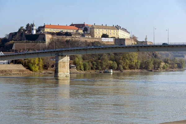 Novi Sad Vojvodina Serbien November 2018 Stadsbilden Med Donau Som — Stockfoto