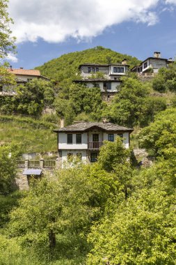 Köy Kosova ile orijinal on dokuzuncu yüzyıl evler, Plovdiv bölge, Bulgaristan
