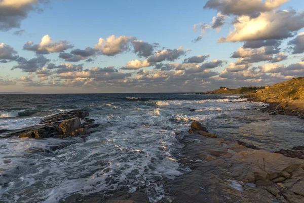 Zonsondergang Zeegezicht Van Rotsen Aan Kust Van Chernomorets Burgas Regio — Stockfoto