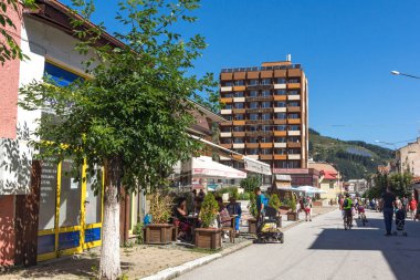 Chepelare, Bulgaristan - 14 Ağustos 2018: Ünlü Bulgar kayak merkezi Chepelare,Smolyan Region, Bulgaristan