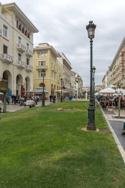 Selanik, Yunanistan - 30 Eylül 2017: Selanik şehir merkezinde Aristotelous Meydanı Panoraması, Orta Makedonya, Yunanistan