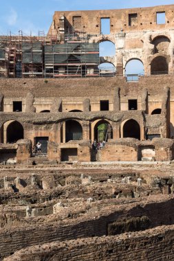 Roma, İtalya - 24 Haziran 2017: Roma şehrinde Kolezyum'un iç kısmının panoraması, İtalya