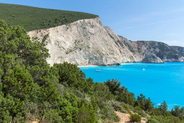 Porto Katsiki Beach Lefkada Griechenland Juli 2014 Personen Und Jachten — Stockfoto