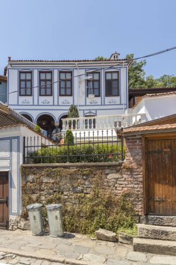 Plovdiv, Bulgaristan-Mayıs 29, 2019: sokak ve on dokuzuncu yüzyıl evler mimari ve tarihi rezerv Plovdiv şehir eski kent, Bulgaristan