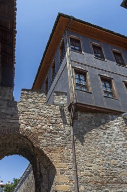 Plovdiv, Bulgaristan-Mayıs 29, 2019: sokak ve on dokuzuncu yüzyıl evler mimari ve tarihi rezerv Plovdiv şehir eski kent, Bulgaristan