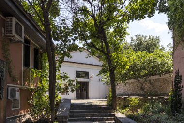 Plovdiv, Bulgaristan-Mayıs 29, 2019: sokak ve on dokuzuncu yüzyıl evler mimari ve tarihi rezerv Plovdiv şehir eski kent, Bulgaristan