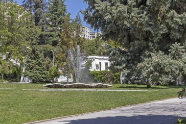 Sandanski, Bulgaristan-29 Nisan 2019: Sandanski kentinde Park St. Vrach Panoraması, Bulgaristan