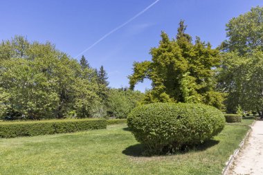 Sandanski, Bulgaristan-29 Nisan 2019: Sandanski kentinde Park St. Vrach Panoraması, Bulgaristan