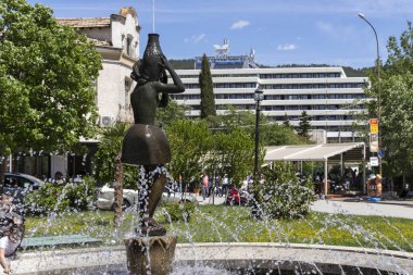 Sandanski, Bulgaristan - 29 Nisan 2019: Sandanski kasabasında merkez ve yaya caddesi, Bulgaristan