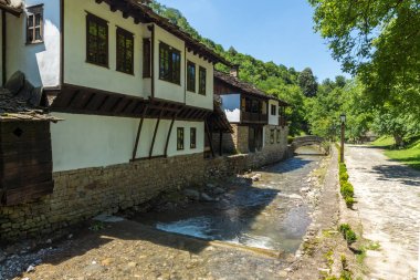 Etar, Gabrovo, Bulgaristan- 6 Temmuz 2018: Etar köyündeeski ev (Etara) Gabrovo kasabası yakınlarında, Bulgaristan