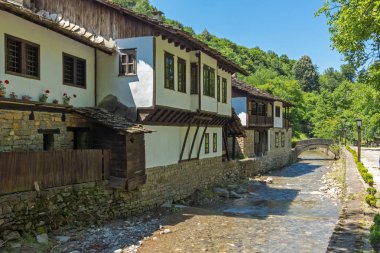 Etar, Gabrovo, Bulgaristan- 6 Temmuz 2018: Etar köyündeeski ev (Etara) Gabrovo kasabası yakınlarında, Bulgaristan