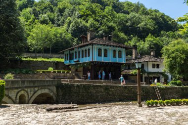 Etar, Gabrovo, Bulgaristan- 6 Temmuz 2018: Etar köyündeeski ev (Etara) Gabrovo kasabası yakınlarında, Bulgaristan