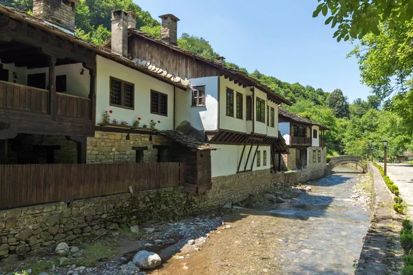 Etar, Gabrovo, Bulgaristan- 6 Temmuz 2018: Etar köyündeeski ev (Etara) Gabrovo kasabası yakınlarında, Bulgaristan