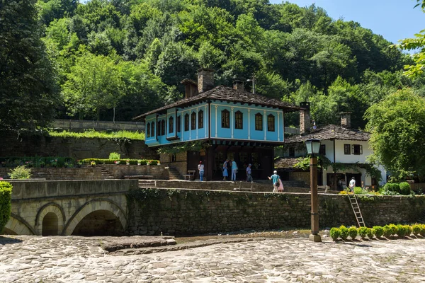 Etar, Gabrovo, Bulgaristan- 6 Temmuz 2018: Etar köyündeeski ev (Etara) Gabrovo kasabası yakınlarında, Bulgaristan