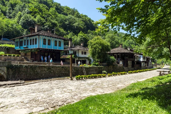 Etar, Gabrovo, Bulgaristan- 6 Temmuz 2018: Etar köyündeeski ev (Etara) Gabrovo kasabası yakınlarında, Bulgaristan