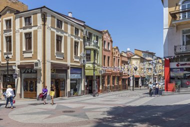 Plovdiv, Bulgaristan-29 Mayıs 2019: Plovdiv şehir merkezinde yaya sokakları, Bulgaristan