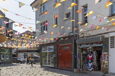 Plovdiv, Bulgaristan-29 Mayıs 2019: Plovdiv şehir merkezinde yaya sokakları, Bulgaristan