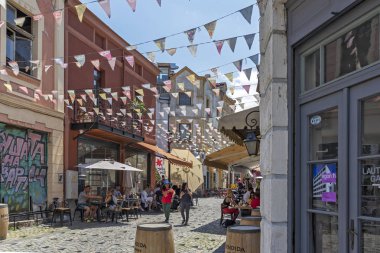 Plovdiv, Bulgaristan-29 Mayıs 2019: Plovdiv şehir merkezinde yaya sokakları, Bulgaristan