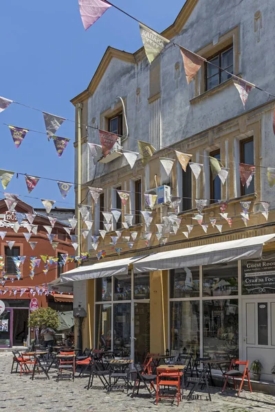 Plovdiv, Bulgaristan-29 Mayıs 2019: Plovdiv şehir merkezinde yaya sokakları, Bulgaristan