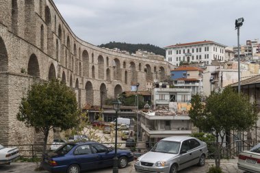 Kavala, Yunanistan-24 Nisan 2010: Kavala kentinde eski su kemeri, Doğu Makedonya ve Trakya, Yunanistan