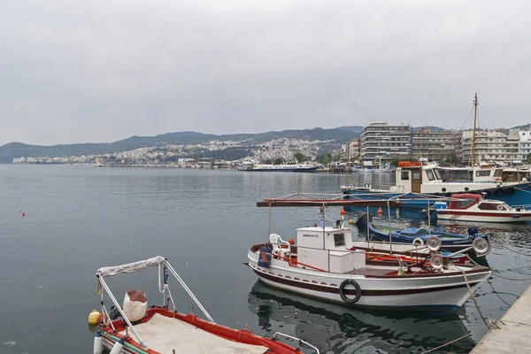 Kavala Griekenland April 2010 Panoramisch Uitzicht Haven Van Stad Kavala — Stockfoto