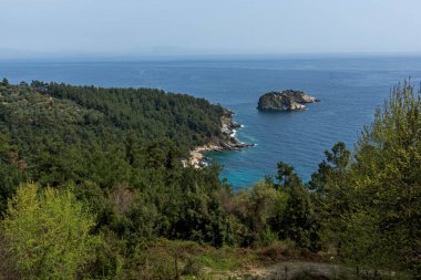 Thassos, Doğu Makedonya ve Trakya, Yunanistan kıyı şeridinde küçük ada ile Seascape