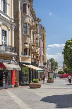 Plovdiv, Bulgaristan-29 Mayıs 2019: Plovdiv şehir merkezinde yaya sokakları, Bulgaristan