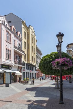 Plovdiv, Bulgaristan-29 Mayıs 2019: Plovdiv şehir merkezinde yaya sokakları, Bulgaristan