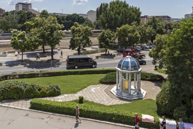 Nis, Sırbistan-15 Haziran 2019: Nis şehrinin panoramik manzarası, kale, Sırbistan