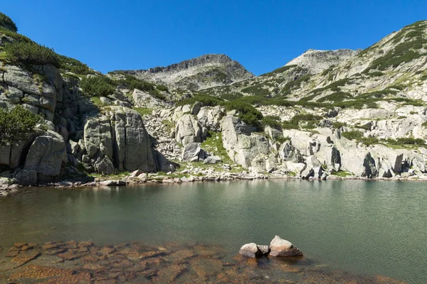 Lanskap danau Samodivski, Pirin Mountain, Bulgaria — Stok Foto