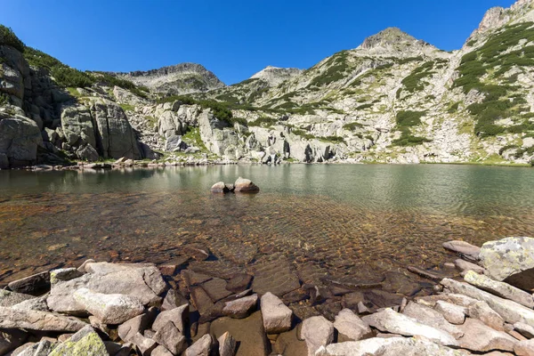 Lanskap danau Samodivski, Pirin Mountain, Bulgaria — Stok Foto