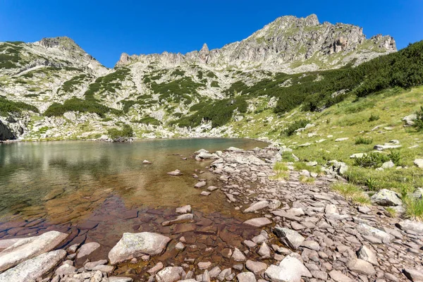 Paesaggio dei laghi Samodivski, Pirin Mountain, Bulgaria — Foto Stock