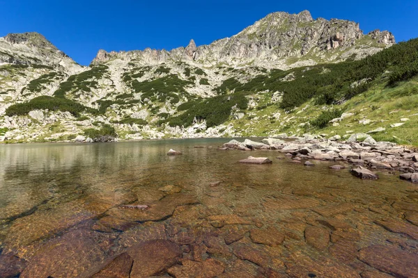 ภูมิทัศน์ของทะเลสาบ Samodivski ภูเขา Pirin, บัลแกเรีย — ภาพถ่ายสต็อก